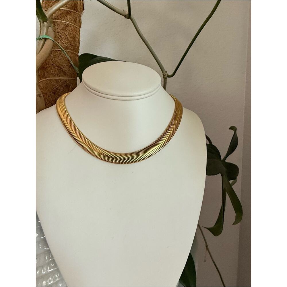 Gold Tone Snake Link Choker Necklace - Picture 3 of 8